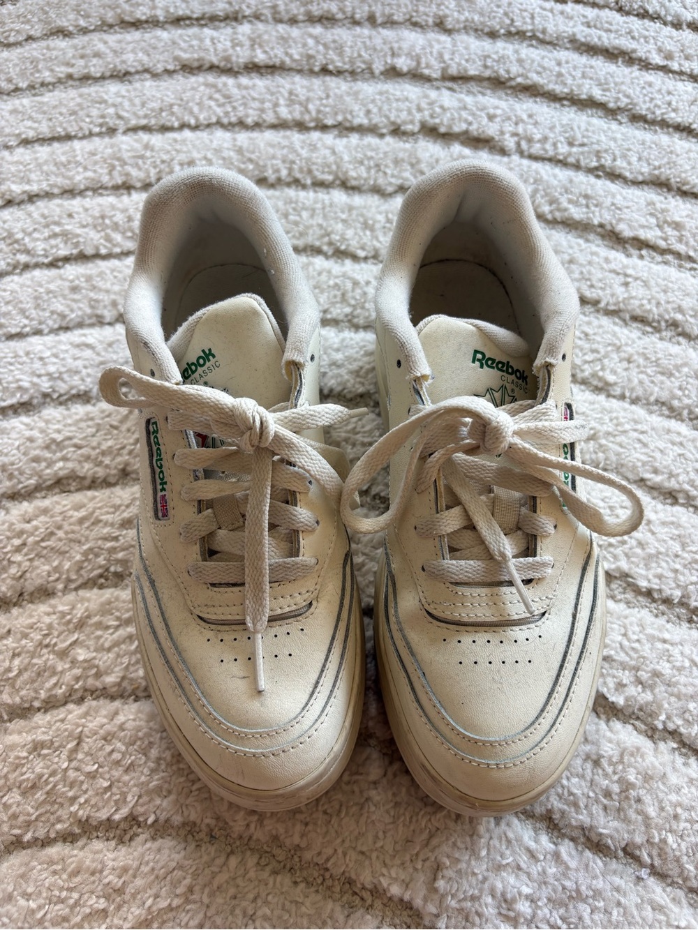 Reebok Classic Platform Leather Shoes in Off-White